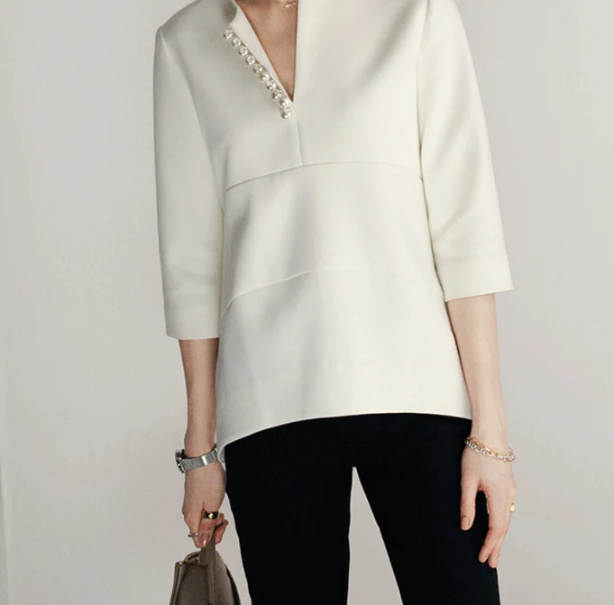 Damen Elegante Bluse mit Perlendetails Nord Taschen