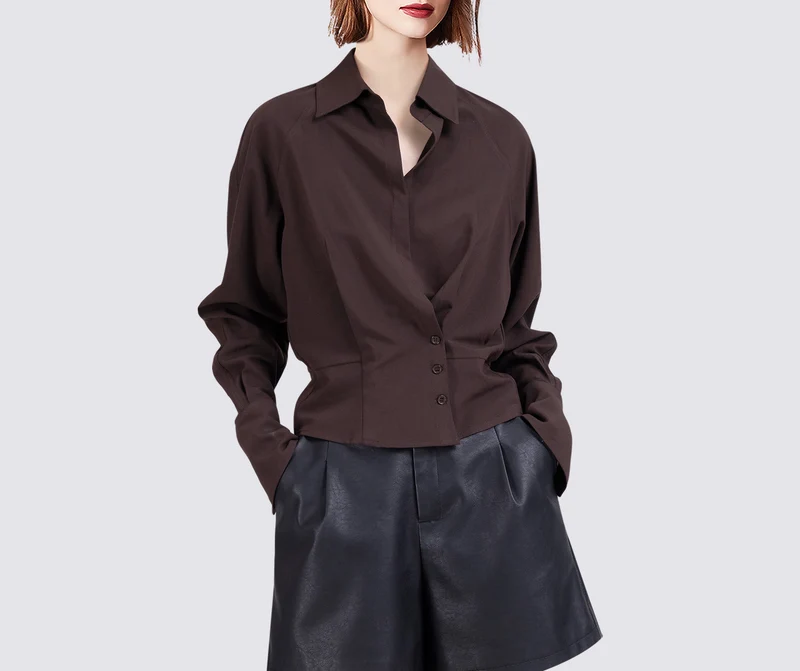 Damen Elegante Bluse mit innovativem Schnitt Nord Taschen