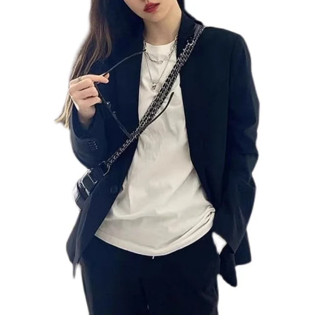 Damen Eleganter Kurzblazer mit subtiler Struktur Nord Taschen