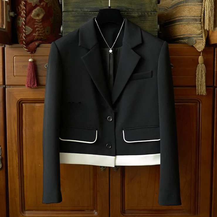 Damen Eleganter Kurzblazer Nord Taschen