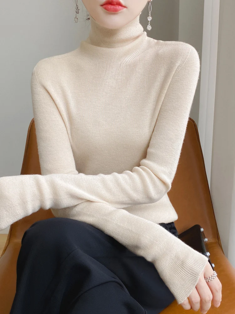 Damen Schmaler Rollkragen-Feinstrickpullover mit elastischer Rippenstruktur und minimalistischer Silhouette Nord Taschen