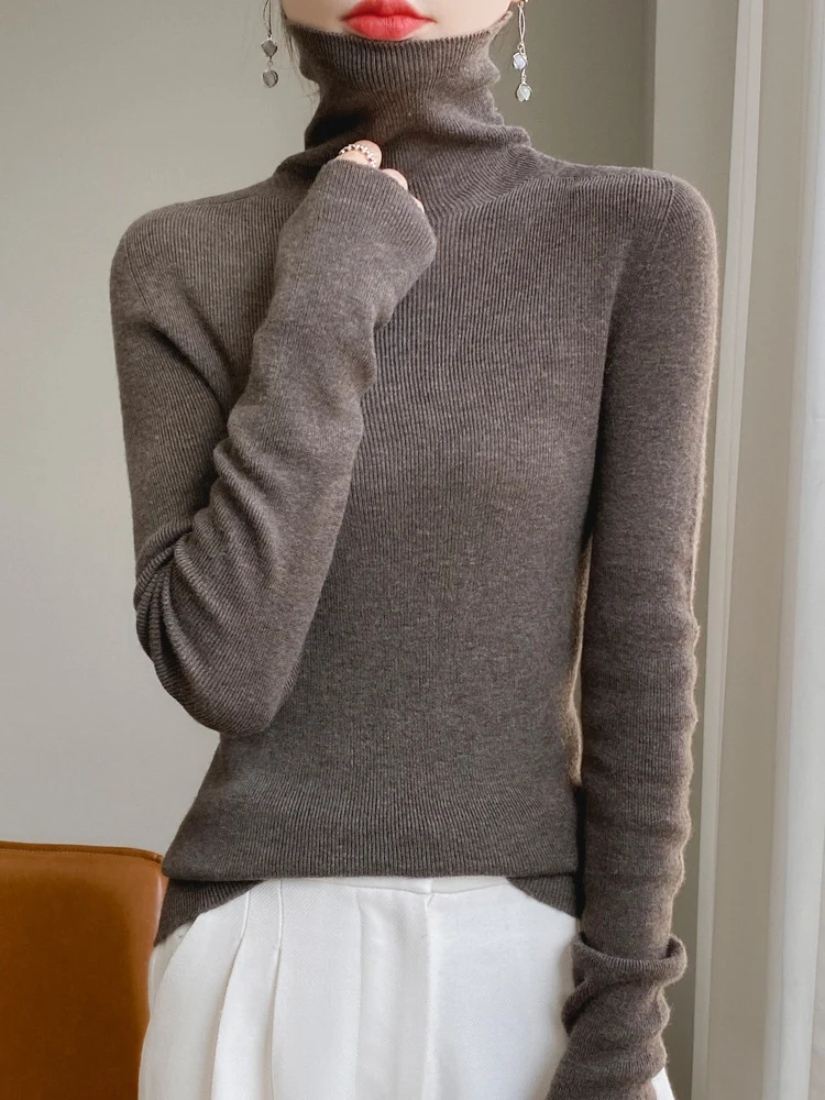 Damen Schmaler Rollkragen-Feinstrickpullover mit elastischer Rippenstruktur und minimalistischer Silhouette Nord Taschen