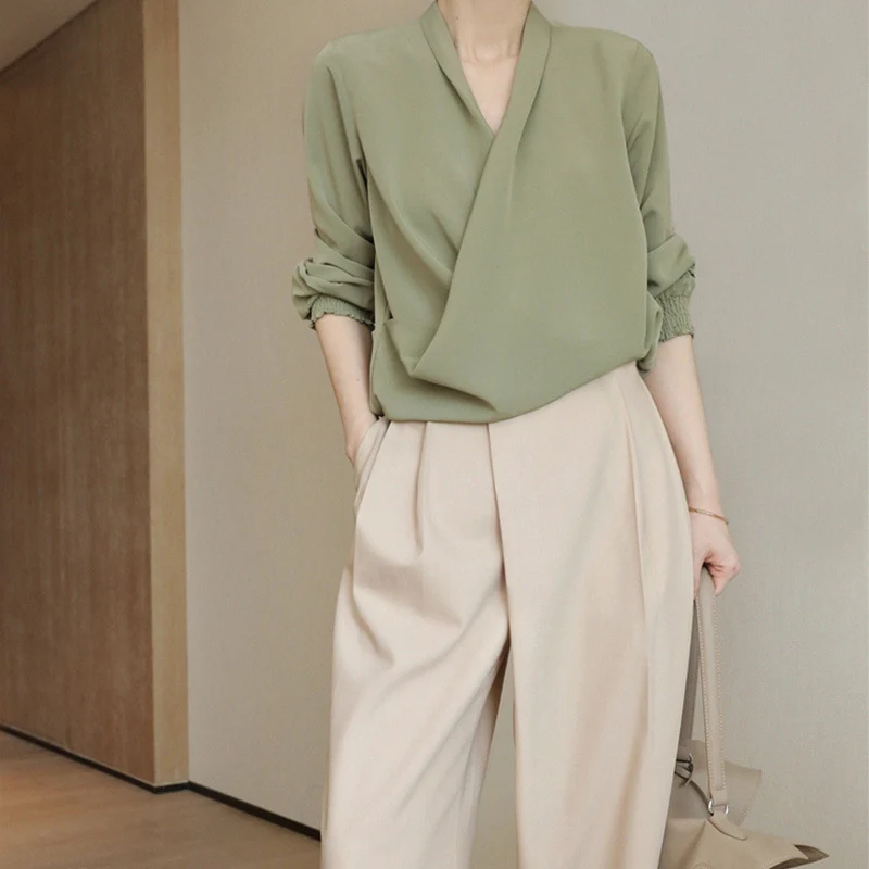 Damen Elegante Wickelbluse Nord Taschen