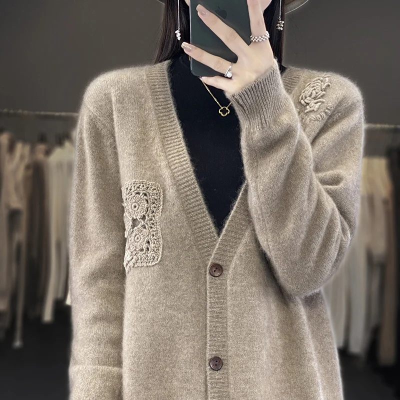 Damen Zweiteiliges Feinstrick‑Set mit Strickcardigan und Top sowie gehäkelten Blumenapplikationen Nord Taschen