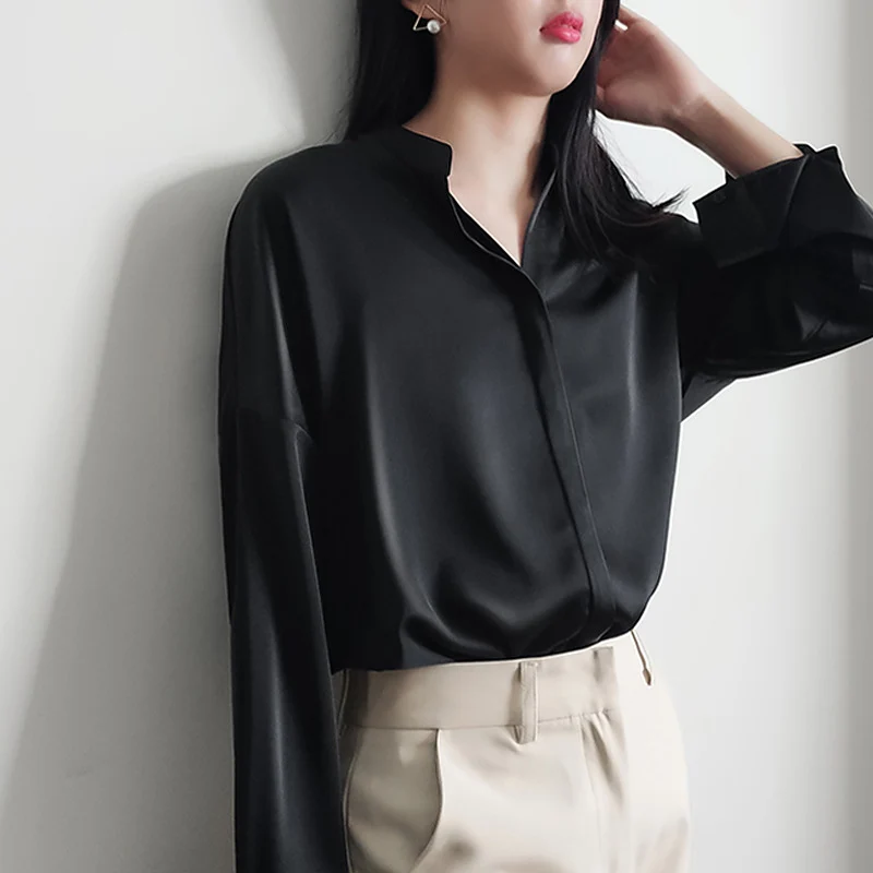 Damen Elegante Bluse aus hochwertigem Satin Nord Taschen