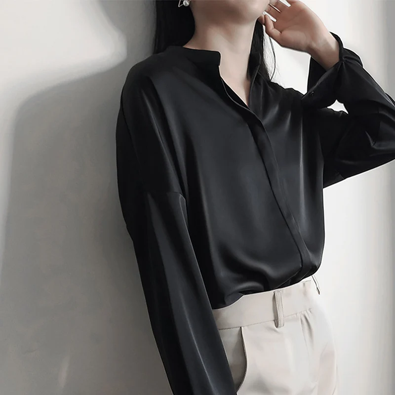 Damen Elegante Bluse aus hochwertigem Satin Nord Taschen