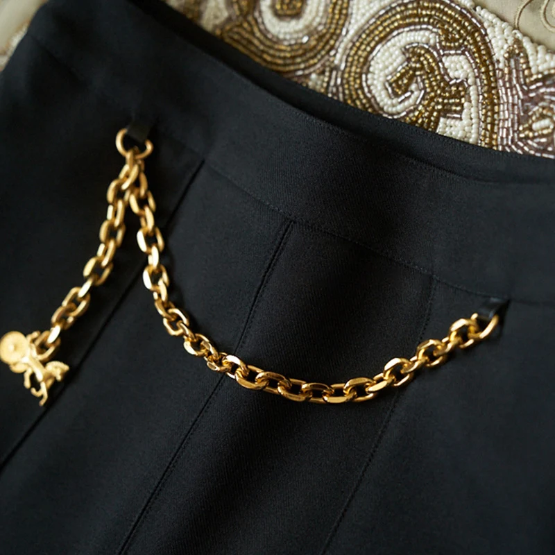 Damen Eleganter Faltenrock mit Kette Nord Taschen