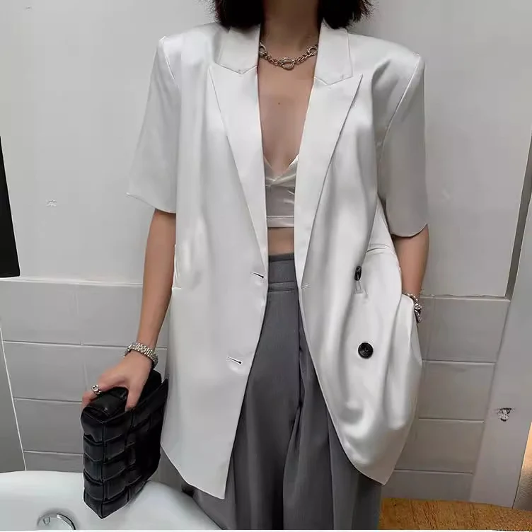 Damen Eleganter Satin-Blazer mit doppelter Knopfleiste Nord Taschen