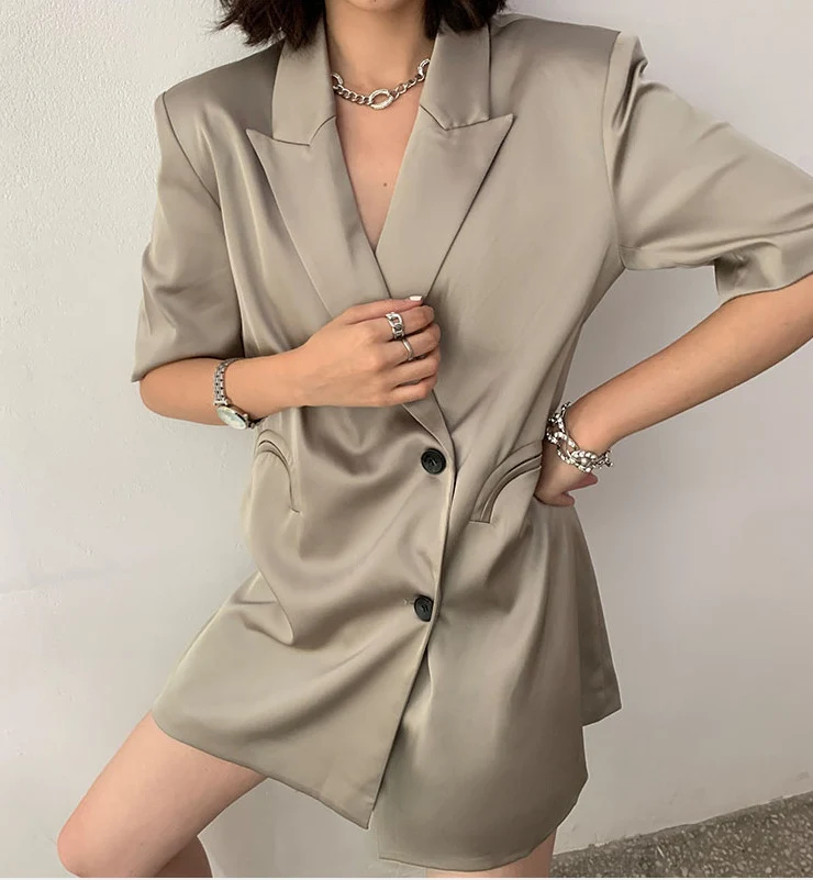 Damen Eleganter Satin-Blazer mit doppelter Knopfleiste Nord Taschen