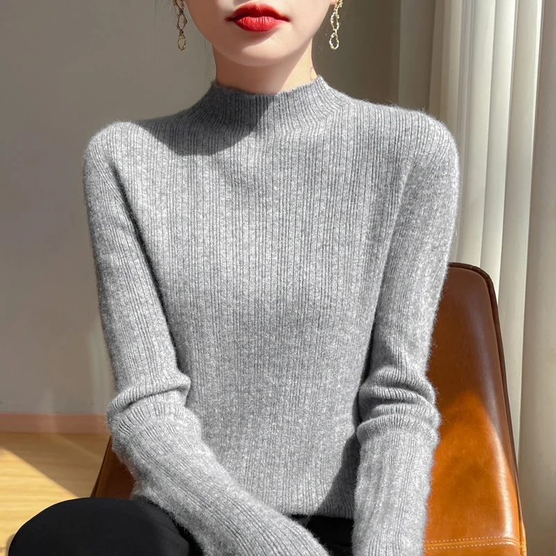 Damen Schmal geschnittener Feinstrick-Pullover mit kurzem Stehkragen und feiner Rippenstruktur Nord Taschen
