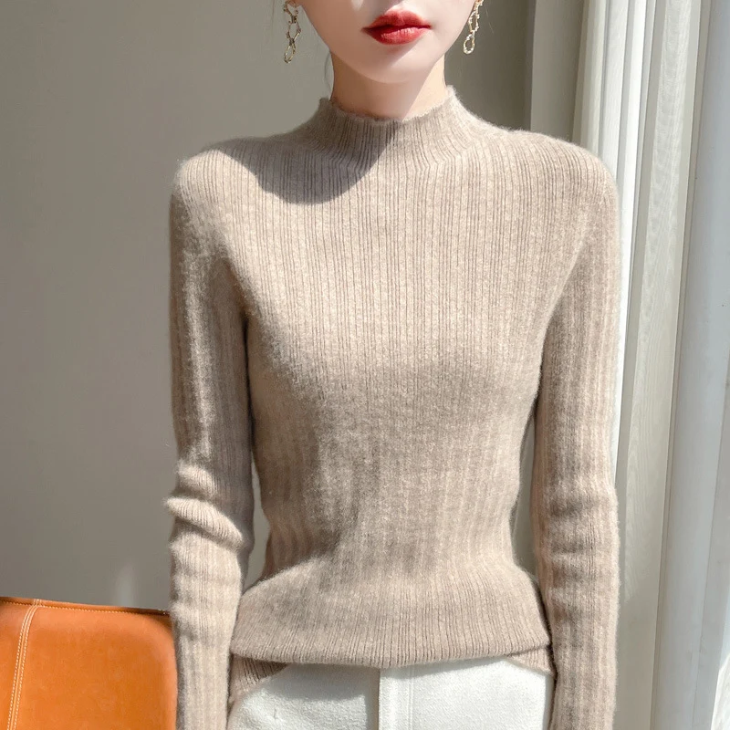Damen Schmal geschnittener Feinstrick-Pullover mit kurzem Stehkragen und feiner Rippenstruktur Nord Taschen