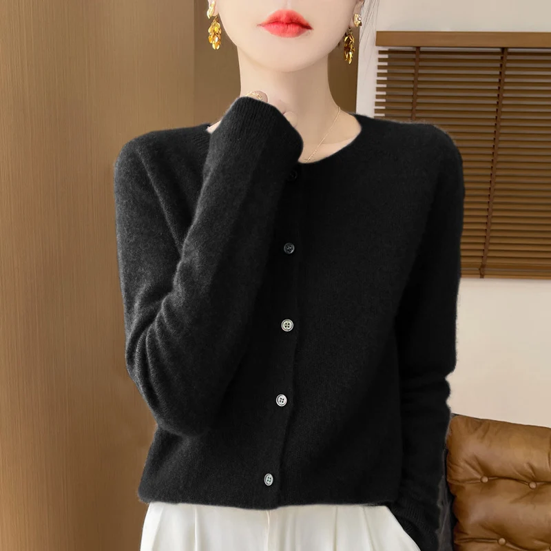 Damen Kuscheliger Kurzcardigan aus Mohair‑Mix mit feiner Schurwollstruktur und Perlmuttknopfleiste Nord Taschen