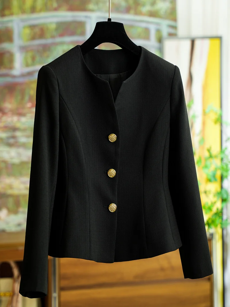 Damen Elegant geschnittener Blazer mit Schmuckknöpfen Nord Taschen