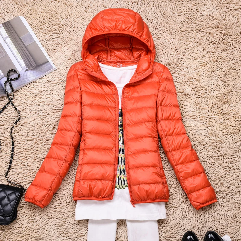 Nord Taschen | Ultraleichte Damen Daunenjacke mit Kapuze