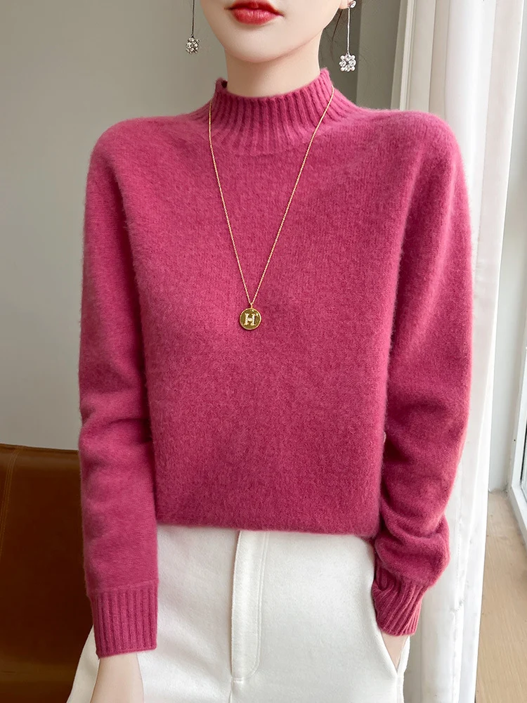 Damen Luxusweicher Midweight-Mockneckpullover aus Angora‑Optik mit feiner Rippe und entspannter Silhouette Nord Taschen