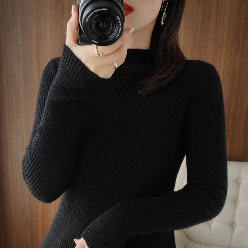 Damen Luxus-Feinstrickpullover mit schmaler Rippenstruktur und kurzem Stehkragen Nord Taschen