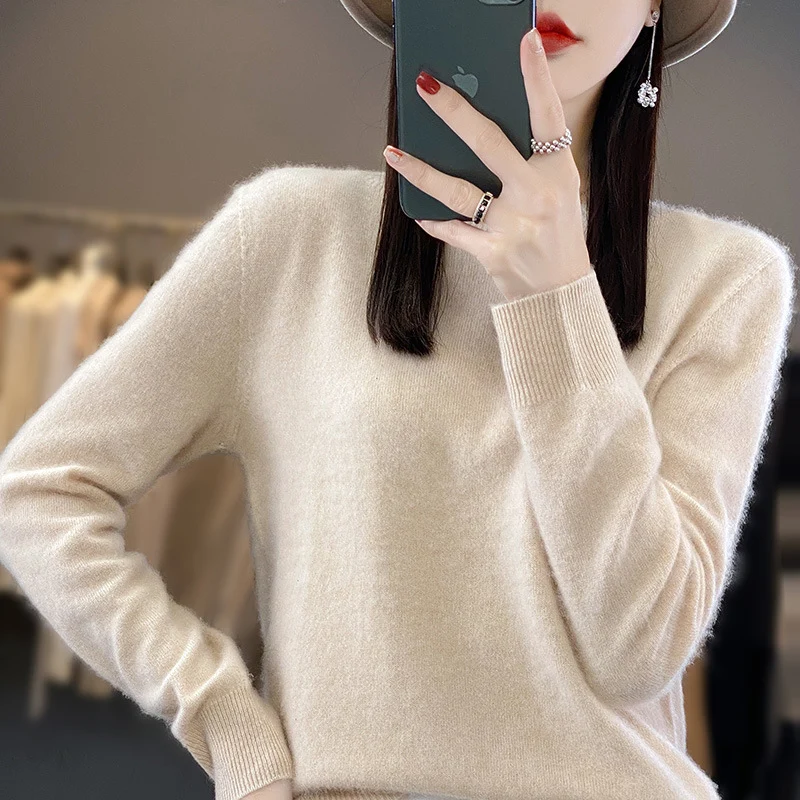 Damen Luxuriöser Feinstrick-Rundhalspullover mit softem Fluffy‑Finish und schmaler Bündchenform Nord Taschen