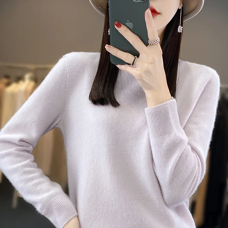Damen Luxuriöser Feinstrick-Rundhalspullover mit softem Fluffy‑Finish und schmaler Bündchenform Nord Taschen