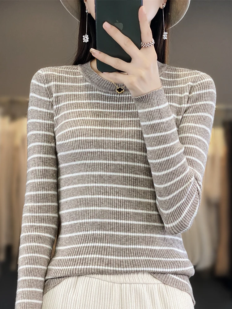 Damen Schmal geschnittener Feinstrick-Pullover mit dezenter Streifenstruktur und Rundhals Nord Taschen