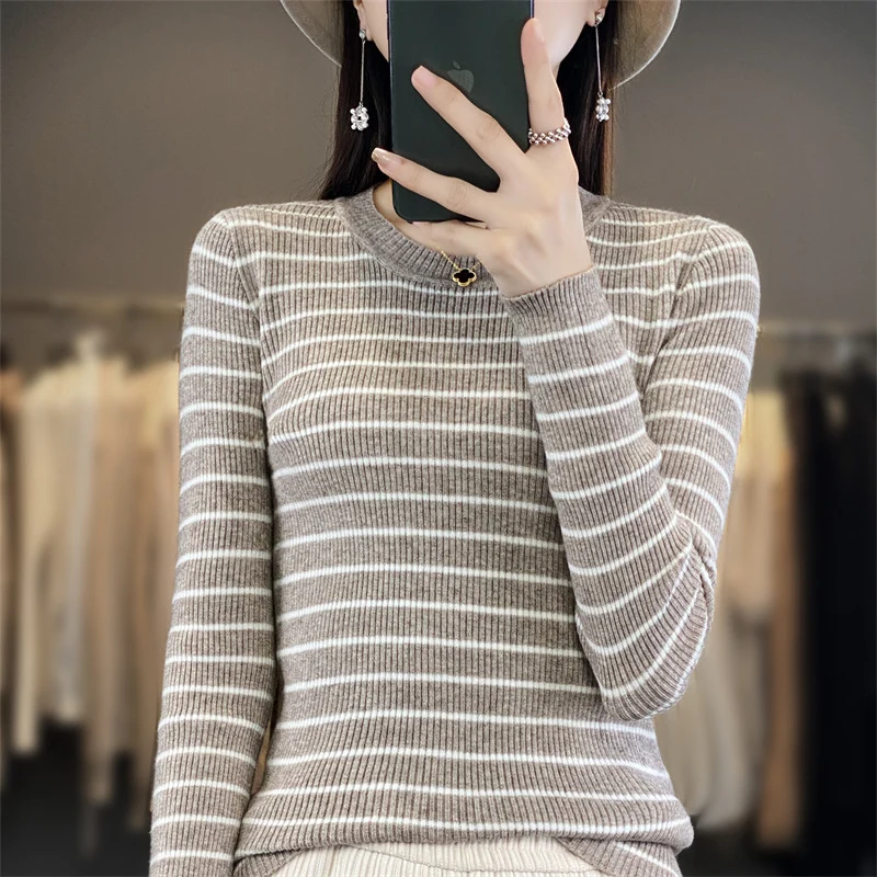 Damen Schmal geschnittener Feinstrick-Pullover mit dezenter Streifenstruktur und Rundhals Nord Taschen