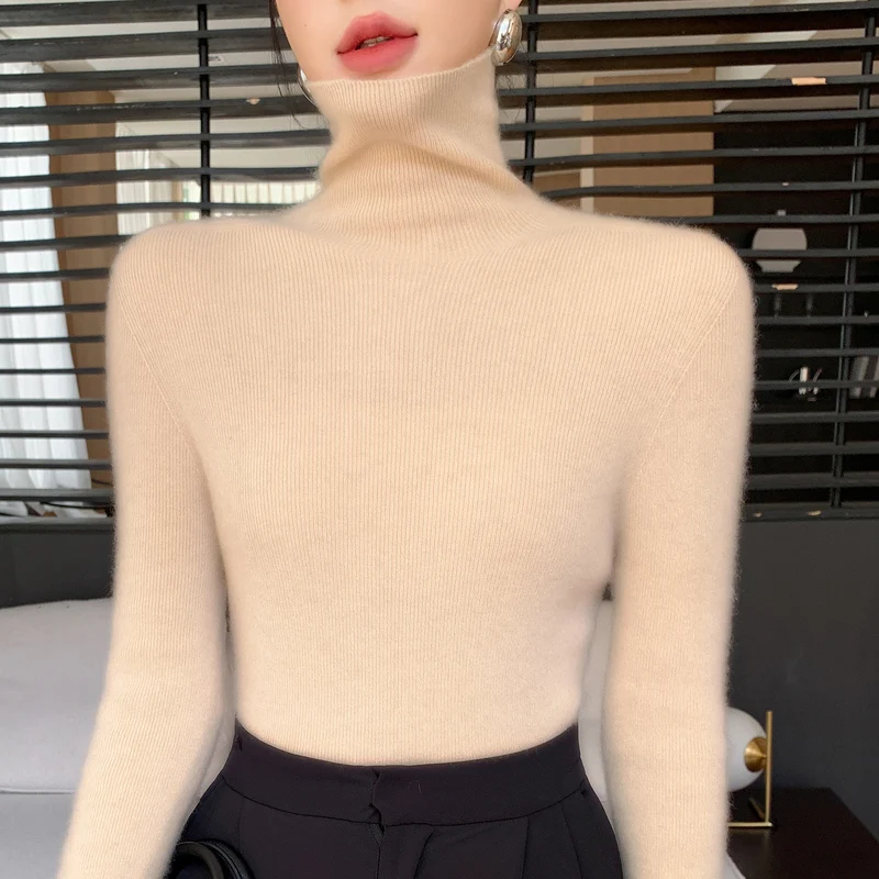 Damen Schlanker Feinstrickpullover mit hohem Rollkragen und feiner Rippstruktur Nord Taschen