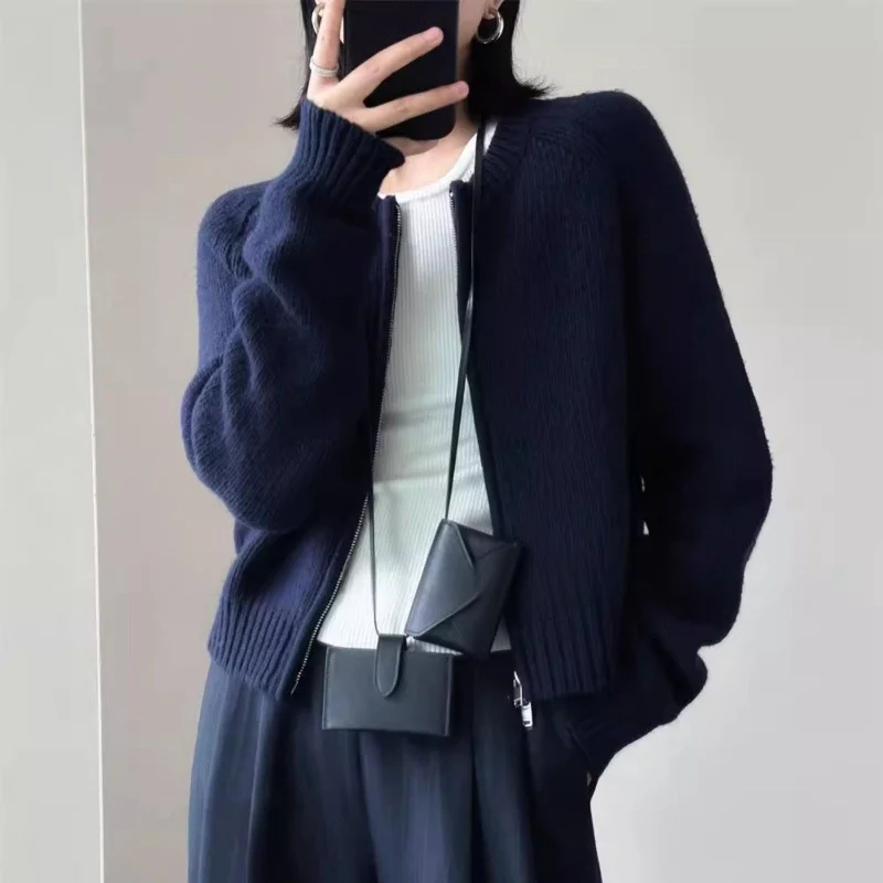 Damen Kurzjacke aus softem Feinstrick mit durchgehendem Reißverschluss und geripptem Saum Nord Taschen