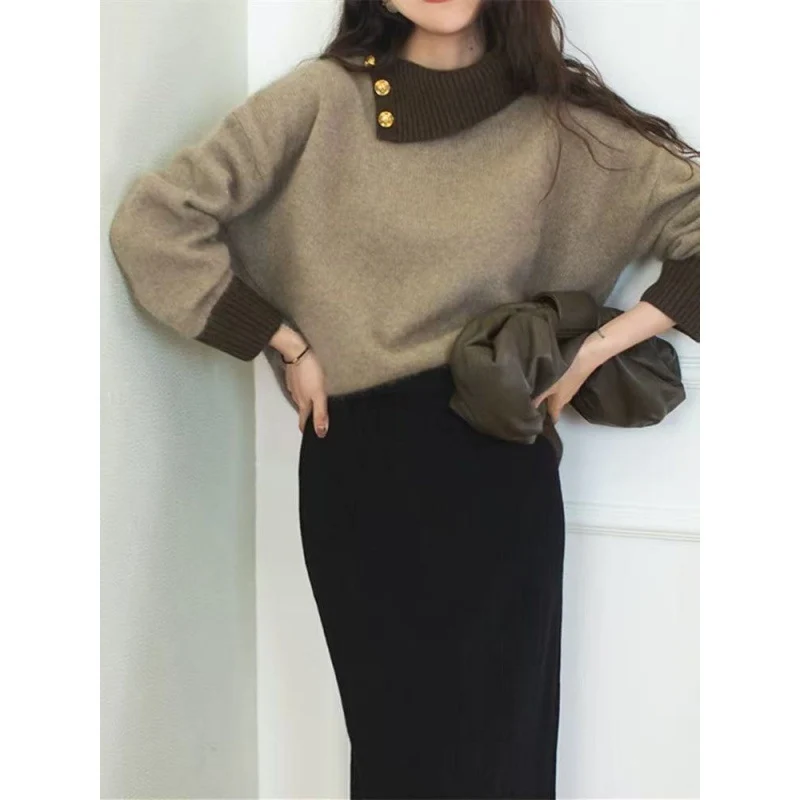 Damen Kurzgeschnitteter Pullover mit asymmetrischem Knopf‑Mockneck und Ballonärmeln Nord Taschen