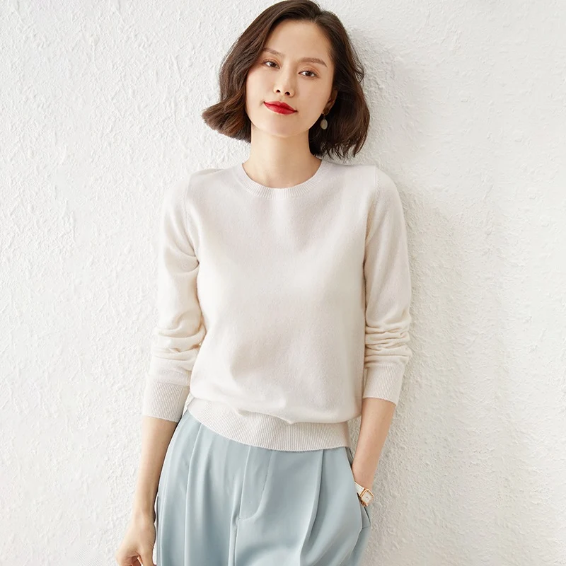 Damen Kurzgeschnittener Feinstrickpullover mit Rundhalsausschnitt und geripptem Bund Nord Taschen