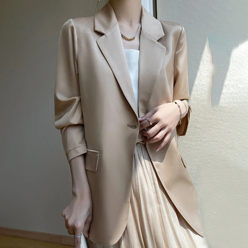 Damen Leichttaillierter Longblazer mit Knopfverschluss und Flap‑Taschen Nord Taschen