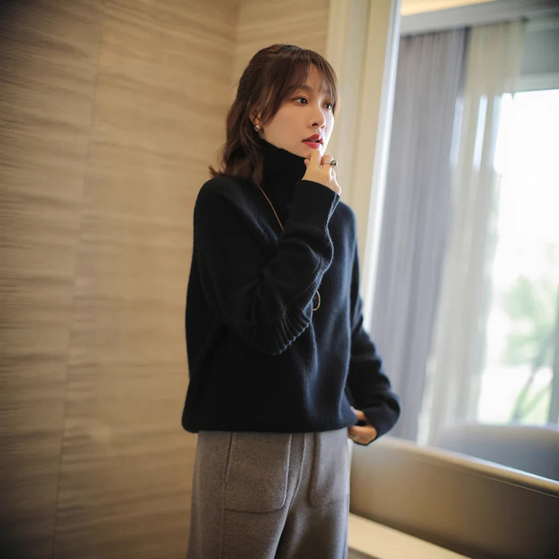 Damen Rollkragenpullover aus feinem Rippstrick mit Raglanärmeln und legerer Silhouette Nord Taschen