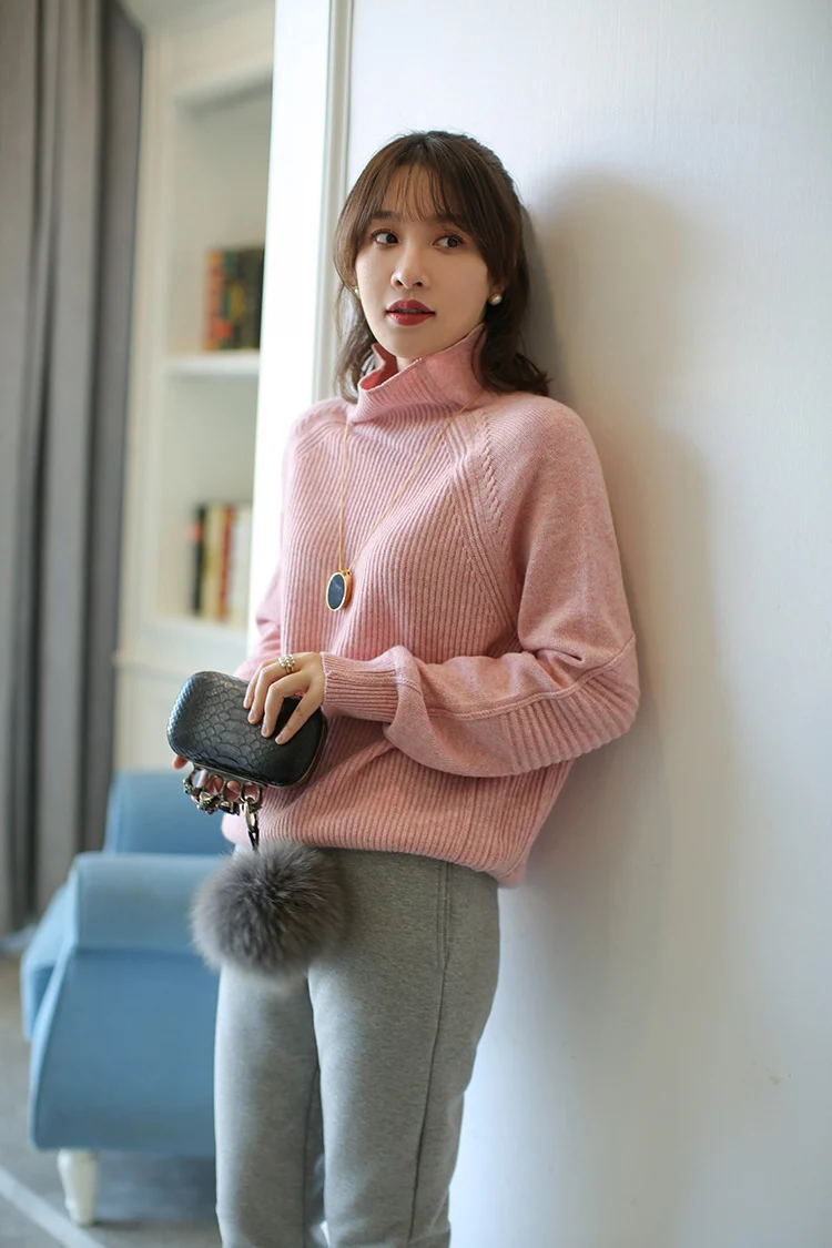 Damen Rollkragenpullover aus feinem Rippstrick mit Raglanärmeln und legerer Silhouette Nord Taschen