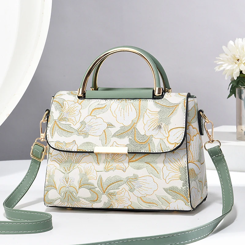 Damen Handtasche mit floralem Design und luxuriösen Akzenten Nord Taschen