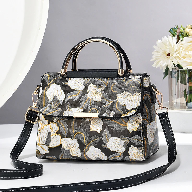 Damen Handtasche mit floralem Design und luxuriösen Akzenten Nord Taschen