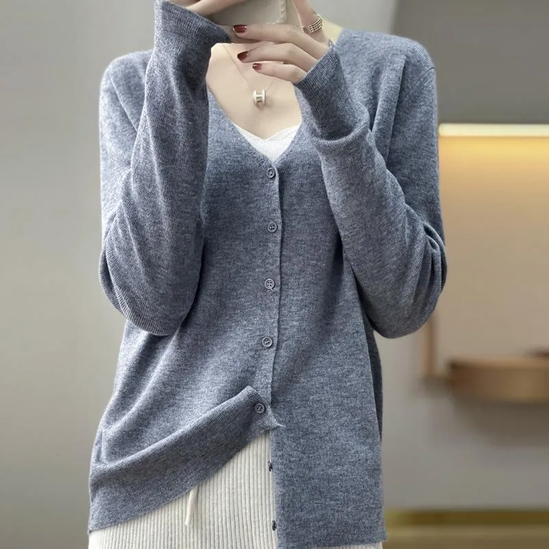 Damen Leichter V‑Ausschnitt‑Cardigan mit kastiger Silhouette und Kaschmir‑Optik Nord Taschen