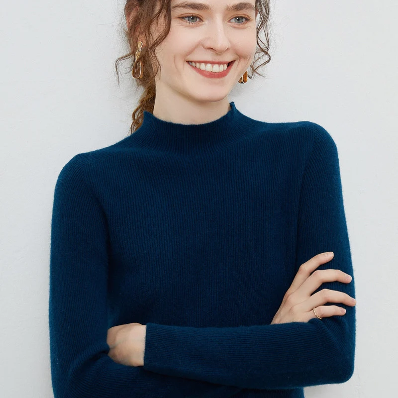 Damen Leichter taillierter Mockneck-Pullover in kaschmirähnlicher Mohair-Optik mit feiner Rippenstruktur Nord Taschen