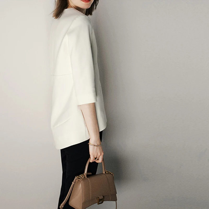 Damen Elegante und stilvolle Bluse mit Perlen-Detail Nord Taschen