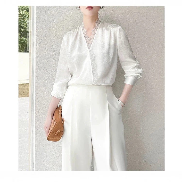 Damen Elegante und raffinierte Bluse mit Spitzenkragen Nord Taschen