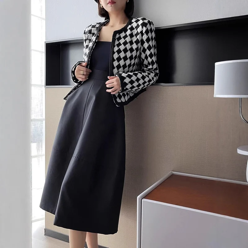 Damen Elegante und modische Bluse mit innovativen Schnitt Nord Taschen