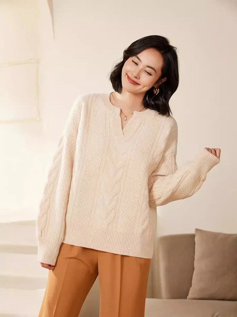 Damen Oversize Zopfstrick-Pullover mit V‑Einsatz und kaschmirähnlicher Weichheit Nord Taschen