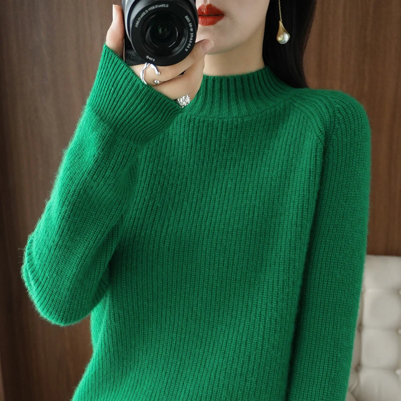 Damen Kurz-Stehkragenpullover aus feinem Feinstrick mit kaschmirähnlicher Weichheit und Raglanärmeln Nord Taschen
