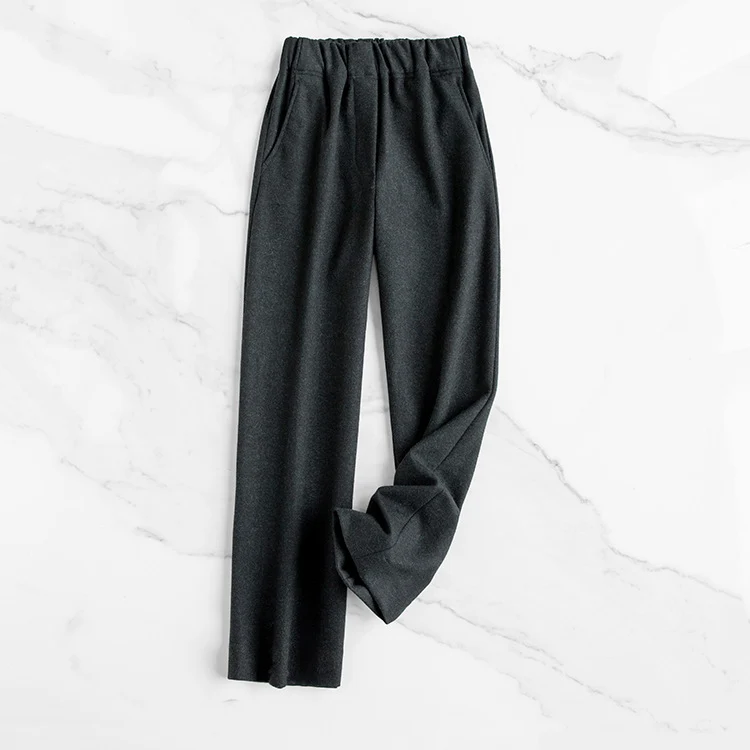 Damen Bequeme und stylische Stoffhose Nord Taschen