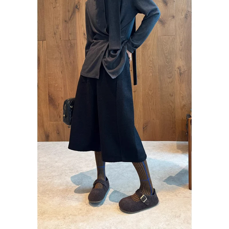 Damen Bequeme und stilvolle Wollschuhe Nord Taschen