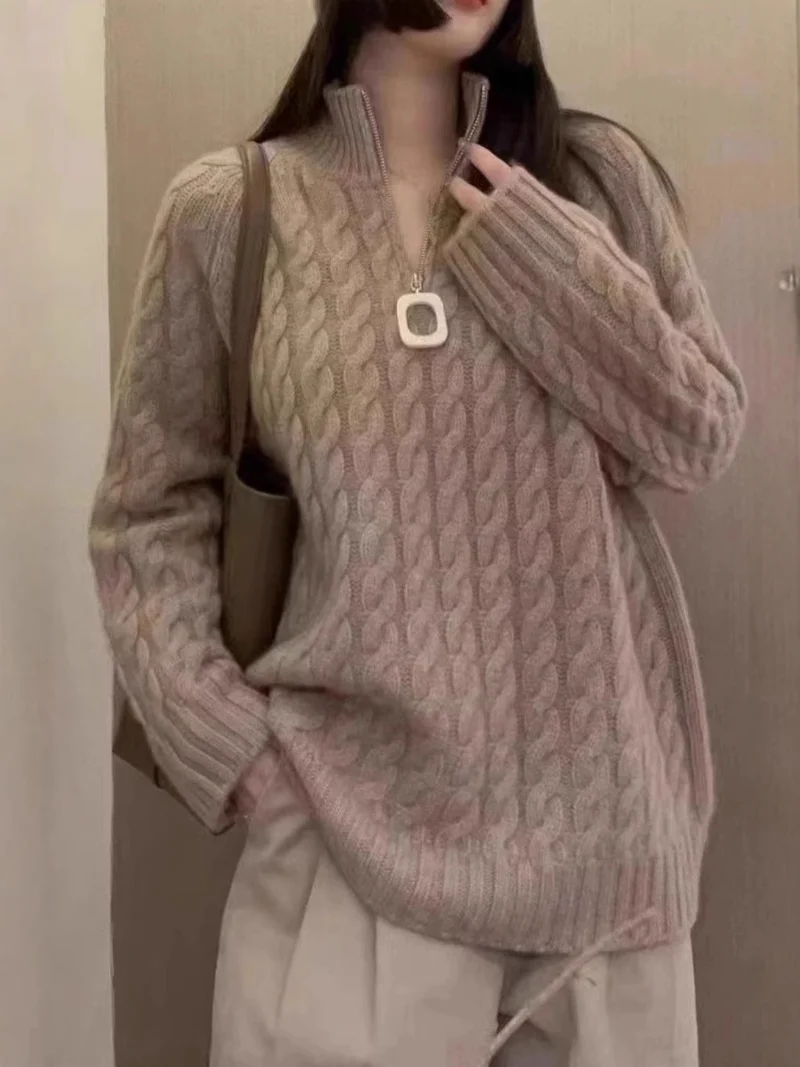 Damen Oversize Zopfmuster-Feinstrickpullover mit halbem Zipper und Stehkragen Nord Taschen