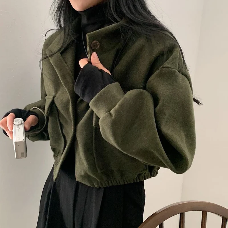 Damen cropped Bomberjacke mit voluminösen Ärmeln und praktischen Taschen - Arvani