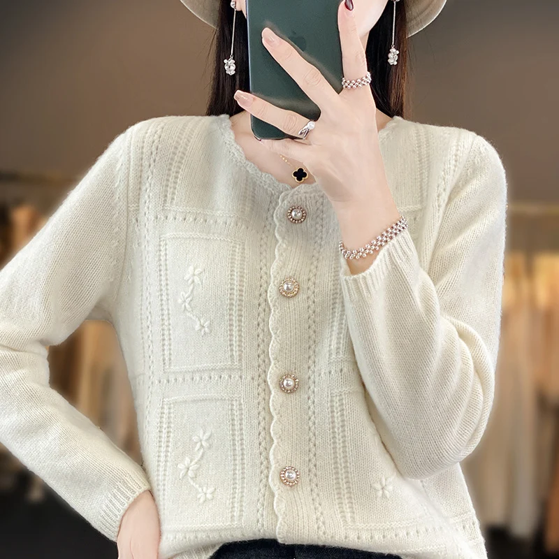 Damen Verzierter Strickcardigan mit Perlenknöpfen und Ajour‑Stickerei Nord Taschen