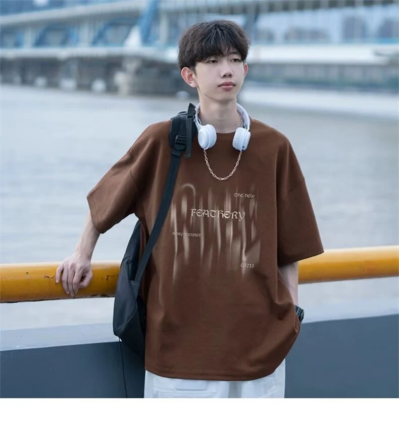 Herren Übergrößes T-Shirt mit kreativem Druck Nord Taschen