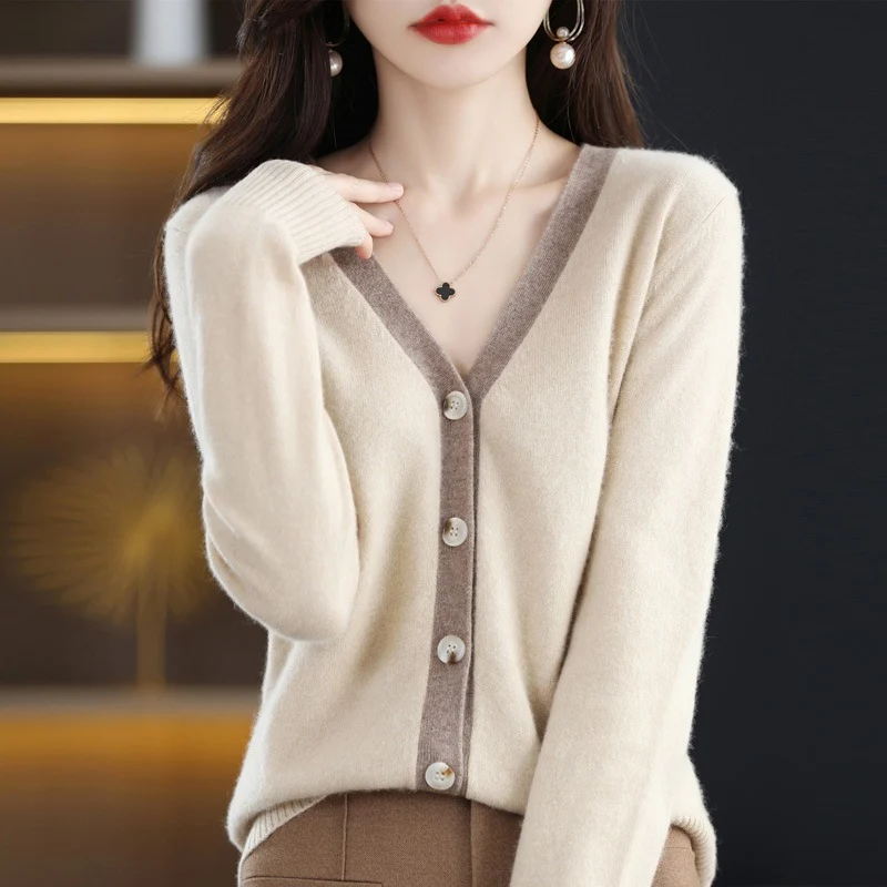 Damen Kontrastbesetzter V‑Neck-Feinstrickcardigan mit Perlmuttknöpfen Nord Taschen