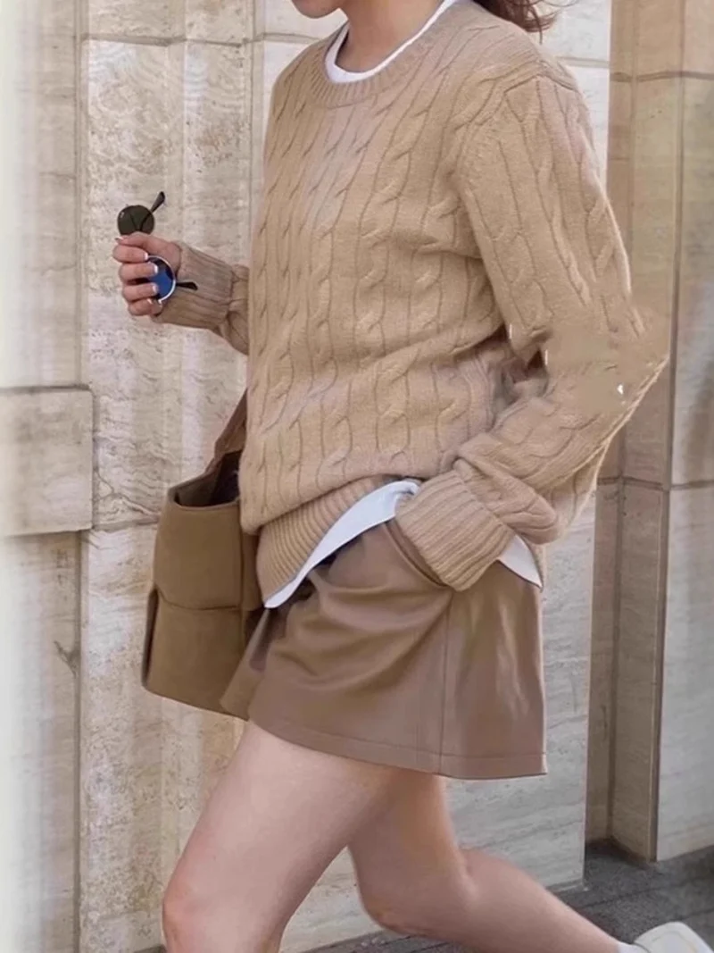 Damen Kastiger Kabelstrick‑Pullover mit Rundhals, extraweichem Wollmix und gerippten Bündchen Nord Taschen