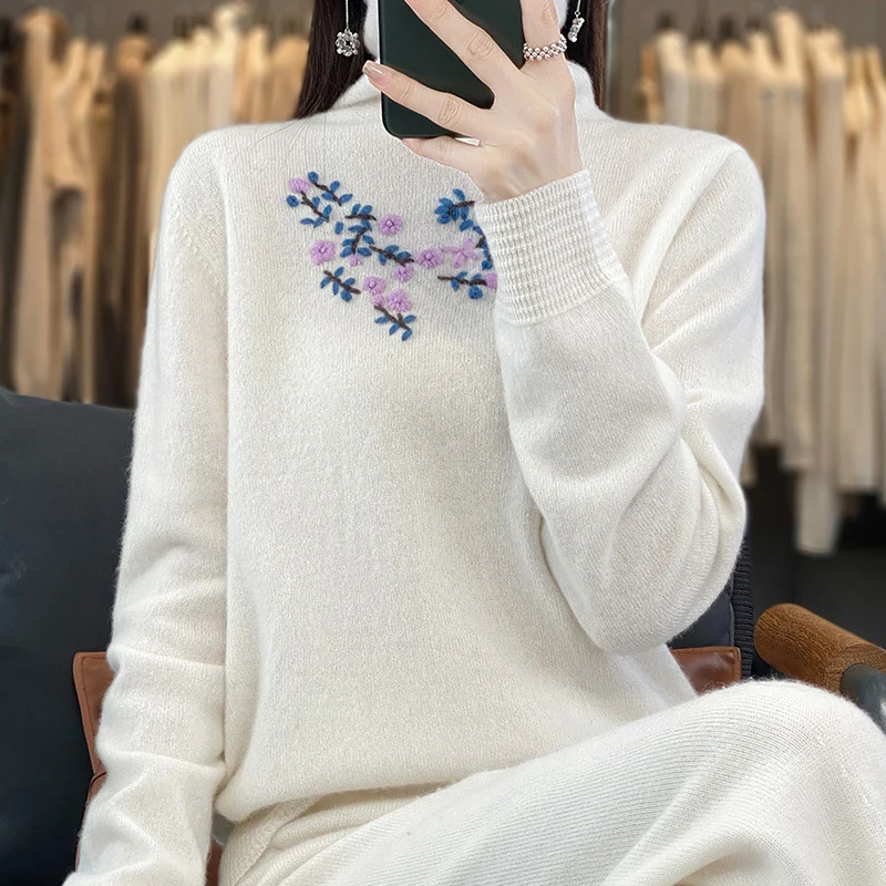 Damen Kaschmir‑Optik Rollkragenpullover mit zarter Blumenstickerei am Brustbereich Nord Taschen