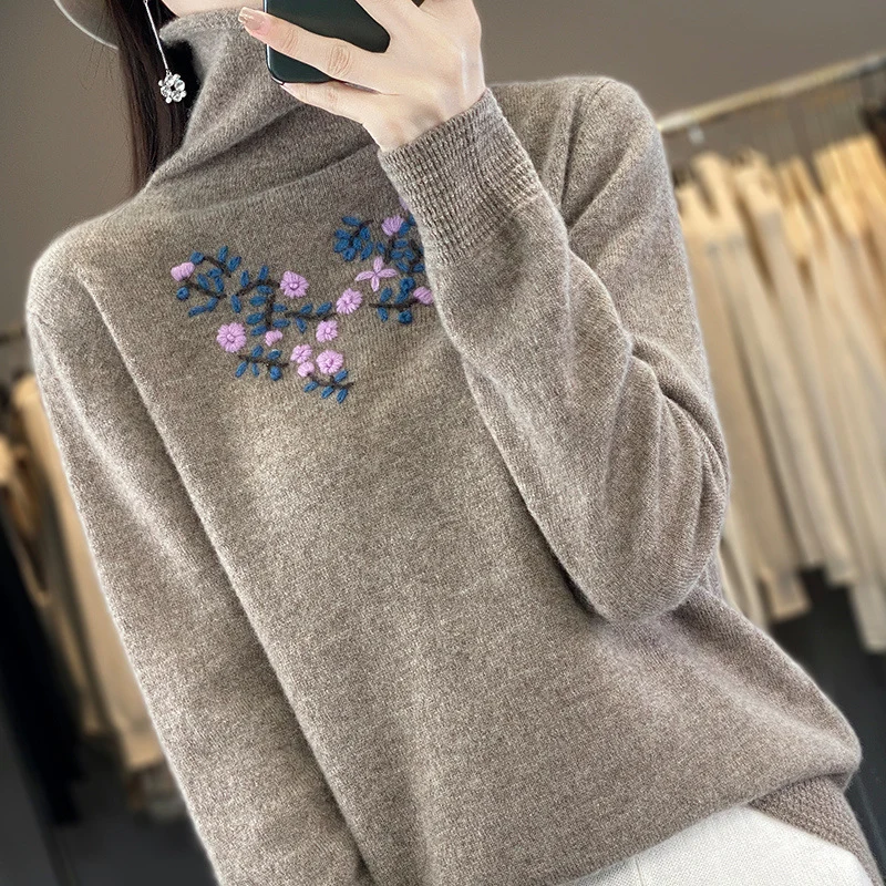 Damen Kaschmir‑Optik Rollkragenpullover mit zarter Blumenstickerei am Brustbereich Nord Taschen
